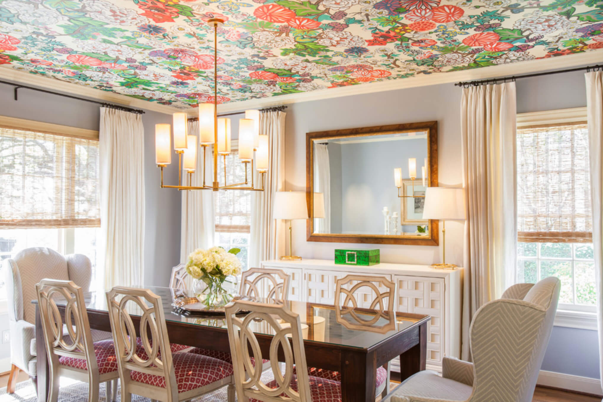 cottage-style-dining-room