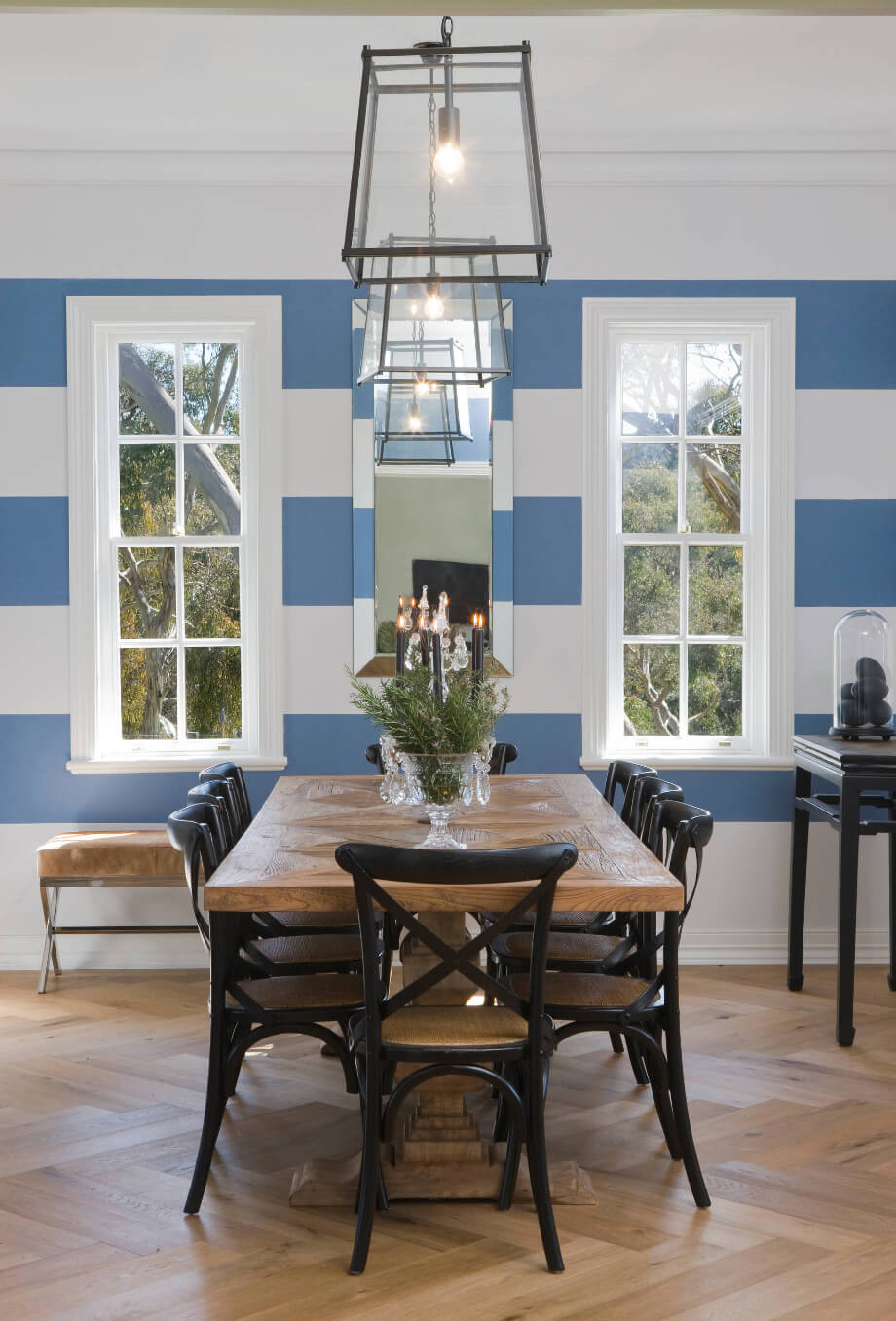 dining-room-wall-striped