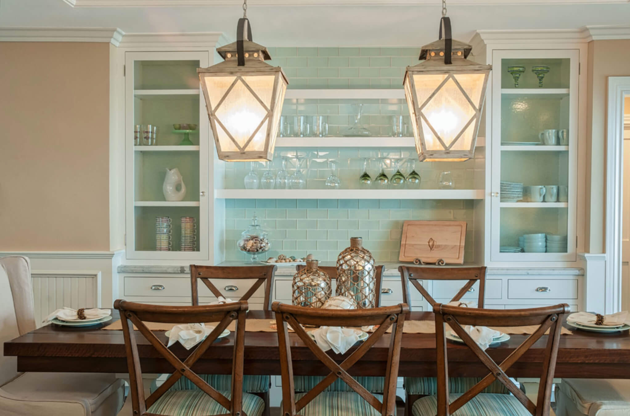 mint-green-dining-room