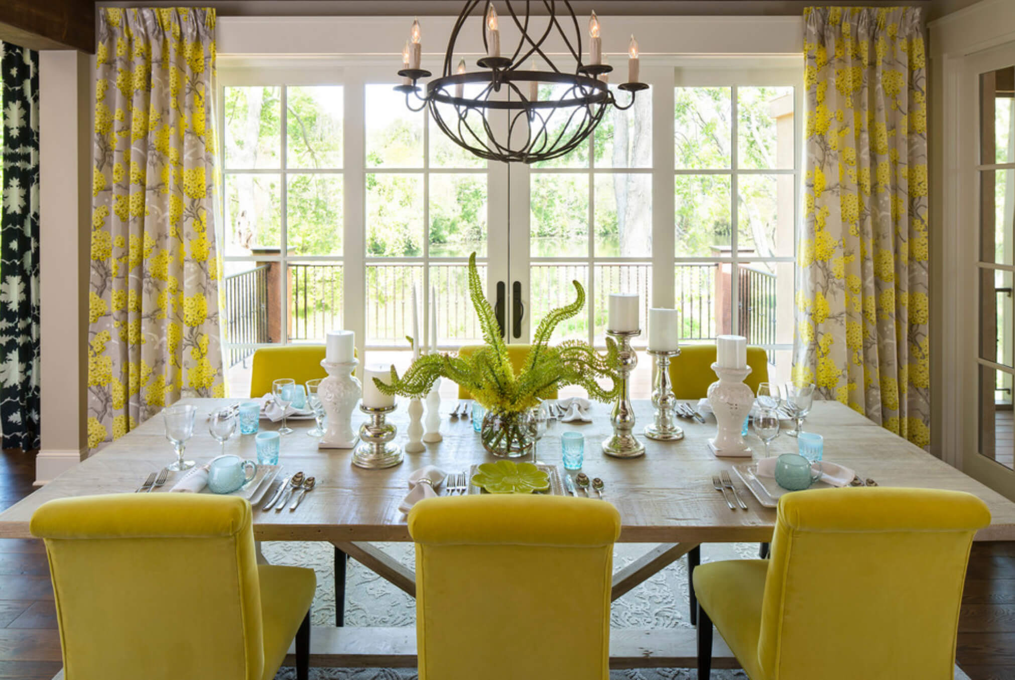 yellow-dining-room