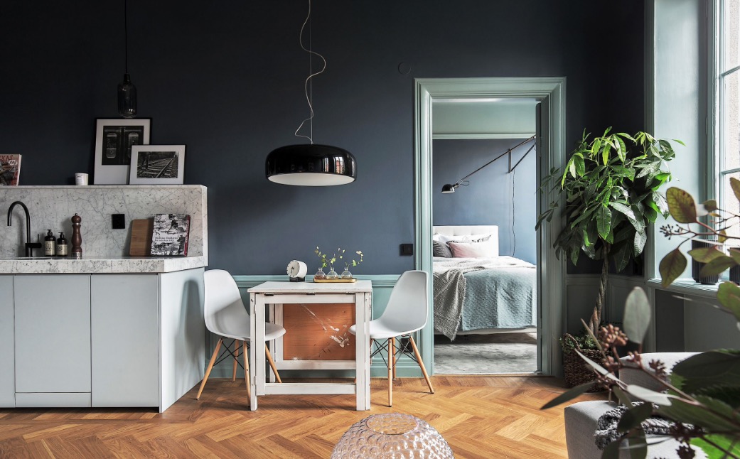 small-furniture-dining-space