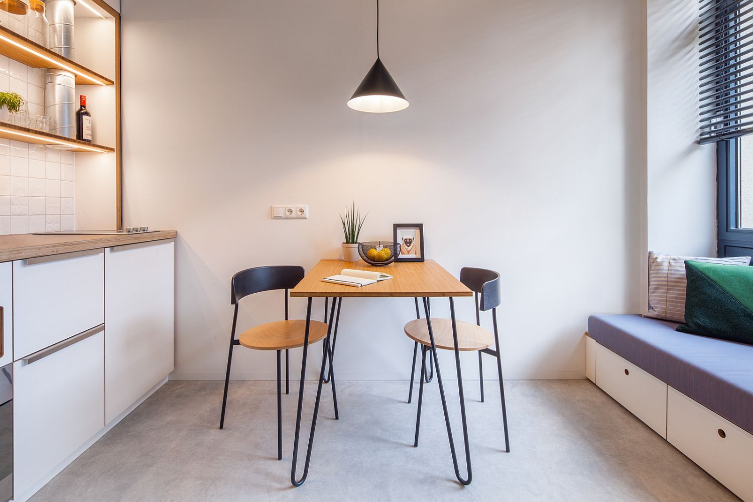 tiny-apartment-dining-space