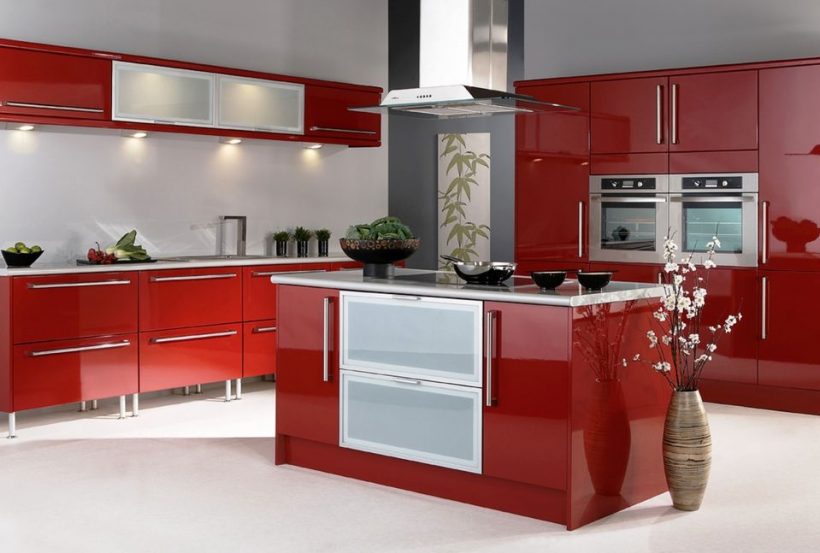 Stilīgs Virtuves kabineta Upgrades par Bright, Upscale Kitchen